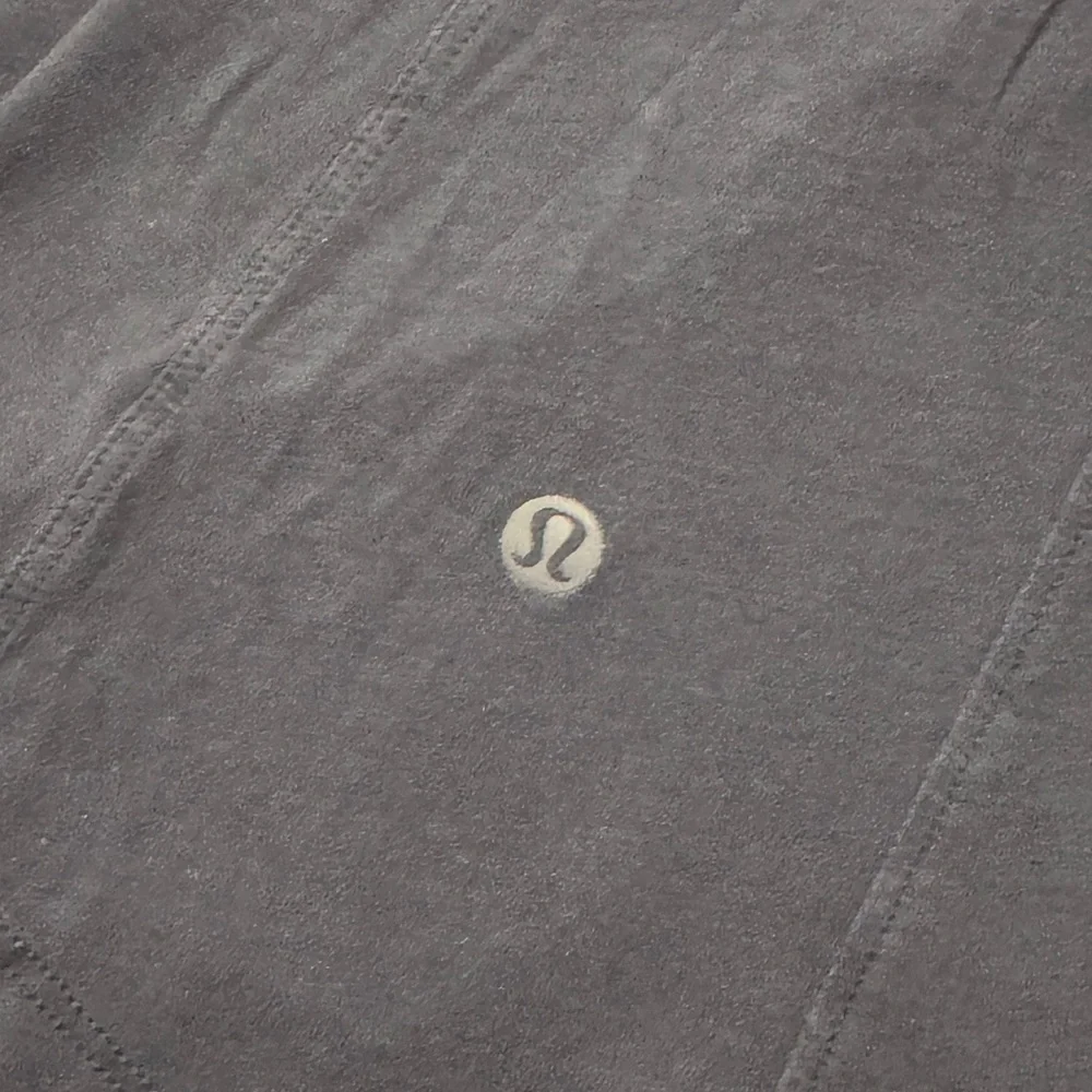 Lululemon Acadia Women’s Black Long Sleeve Top - Picture 8 of 8